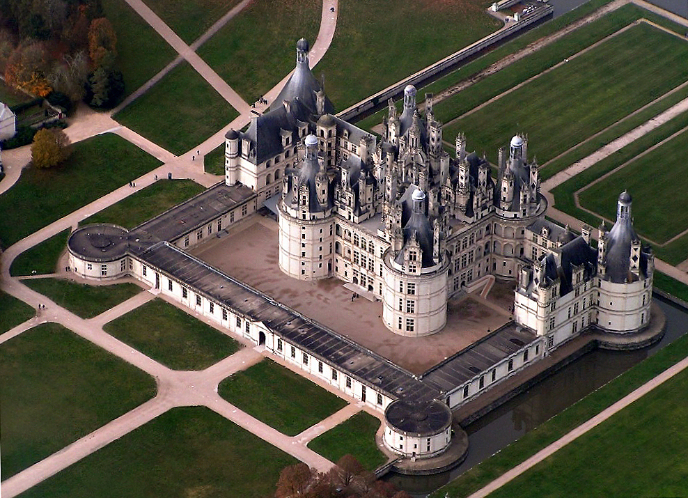 Lâu-Đài-Chateau-de-Chambord