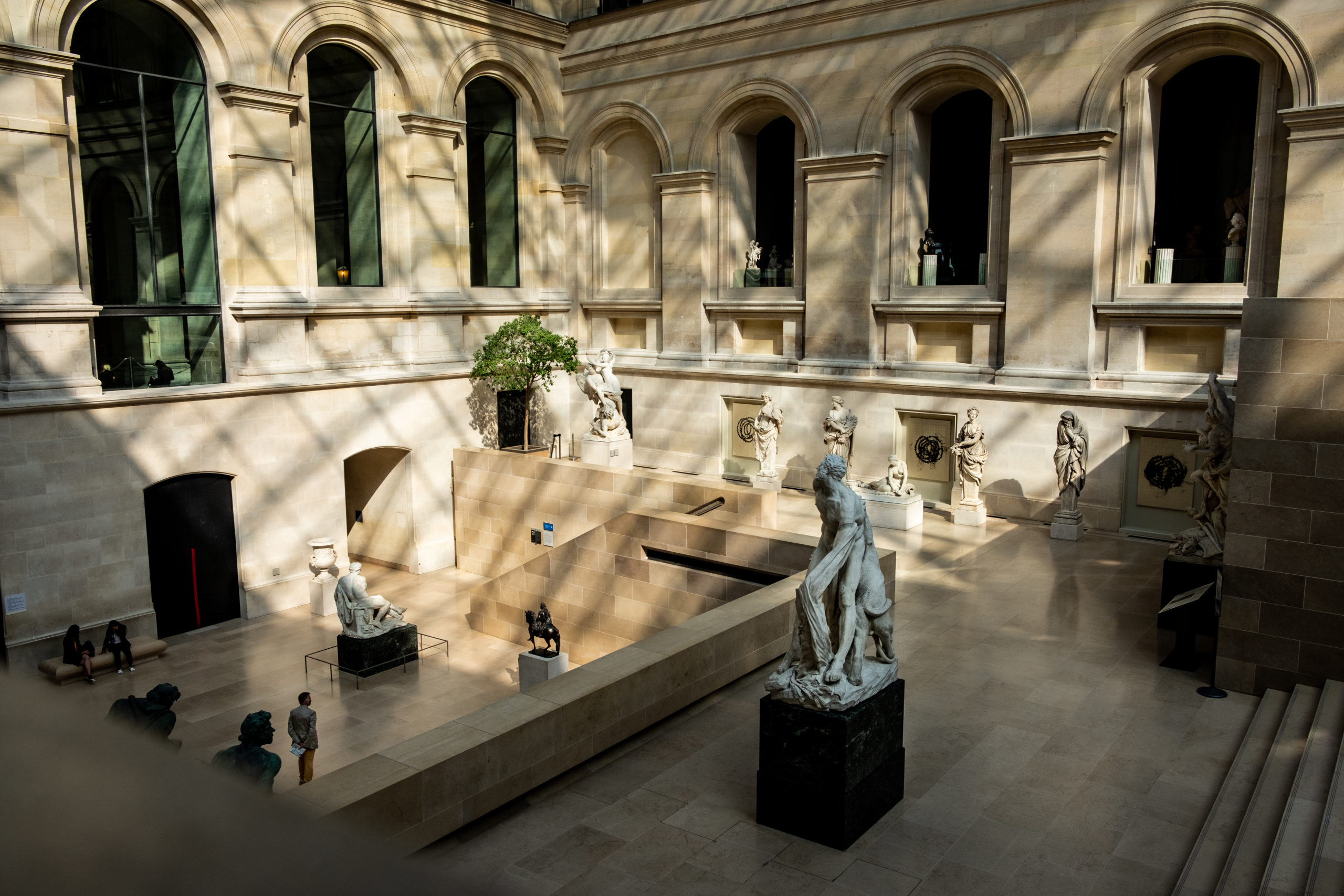 day-nha-denon-cua-bao-tang-louvre