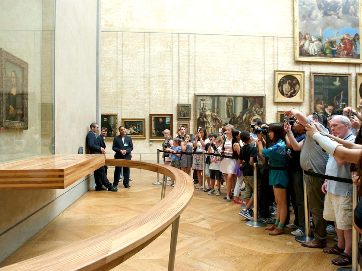 day-nha-sully-cua-bao-tang-Louvre