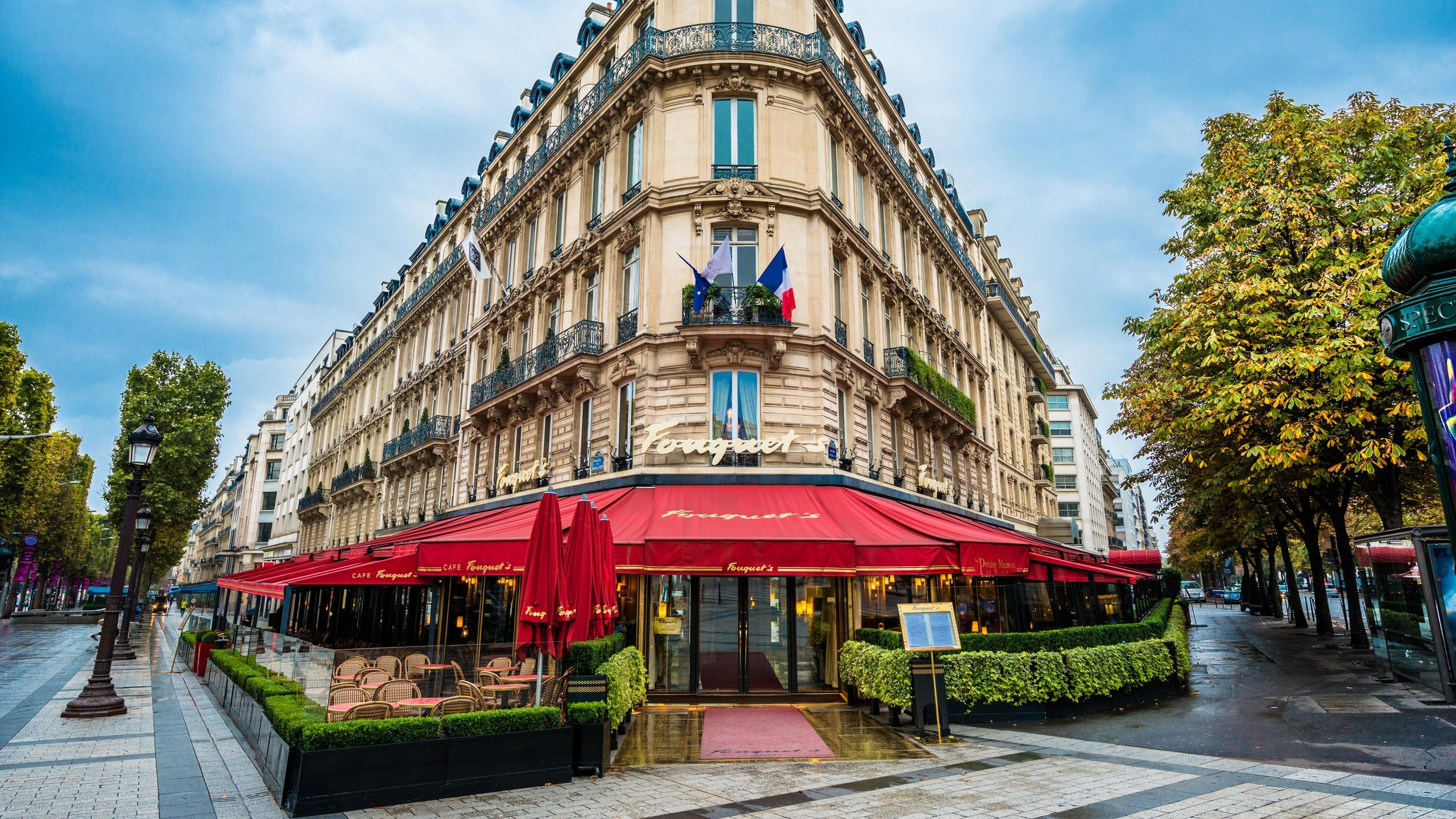 am-thuc-tai-dai-lo-champs-elysees