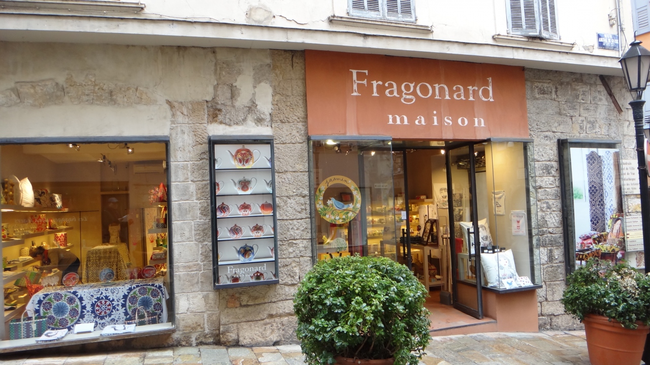 gioi-thieu-ve-bao-tang-nuoc-hoa-fragonard
