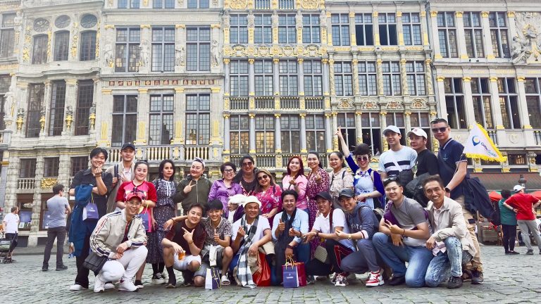 Đoàn tuồng cổ Huỳnh Long gây ấn tượng tại Paris với tour lưu diễn thành công