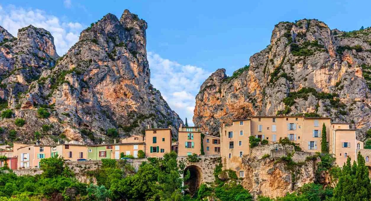 Lang-Moustiers-Sainte-Marie